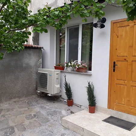 Guest house Sahat Hill 2*